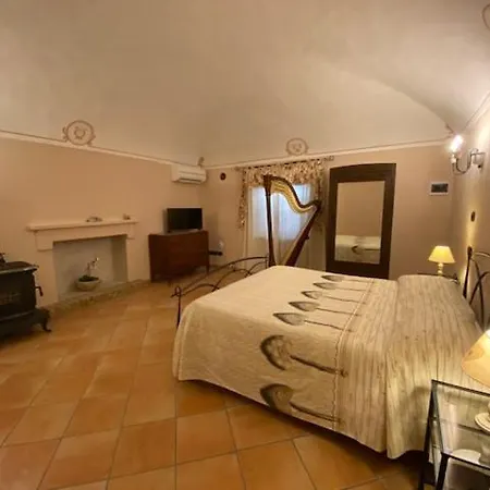 La Volpe Tra Le Vigne Castelnuovo Don Bosco